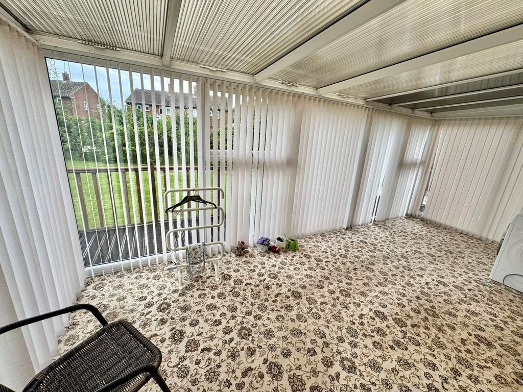 Property photo 3 of 16 Picture No. 02