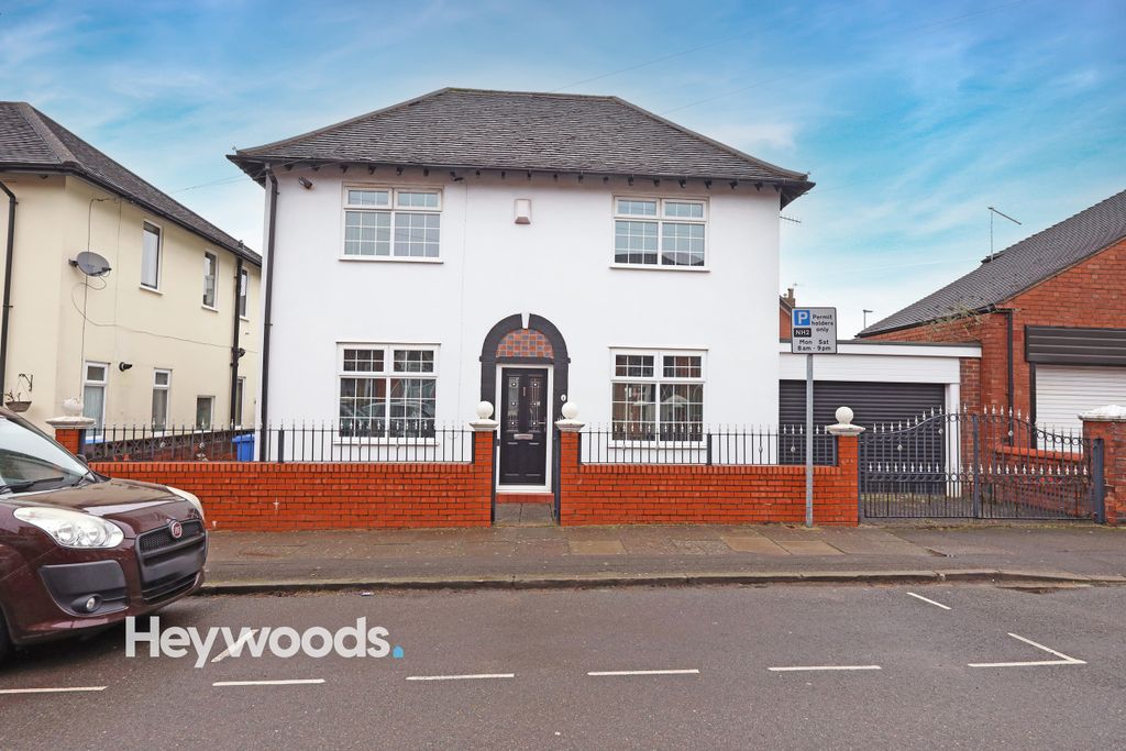 Property photo 1 of 31 099A9798