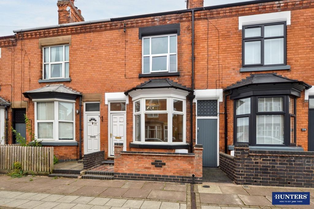 Property photo 1 of 10 Front