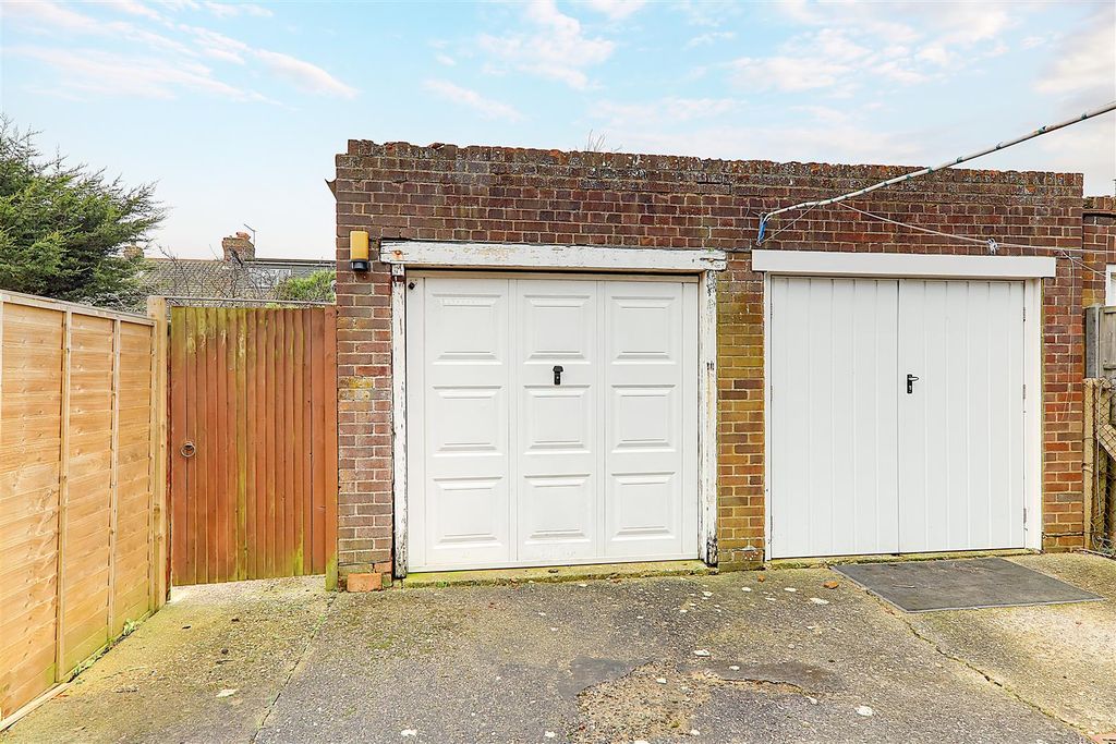 Property photo 3 of 13 Img_5279-Img_5281.Jpg