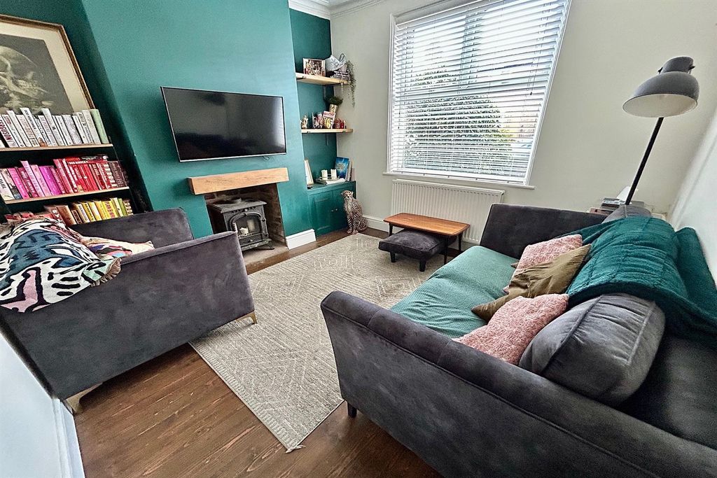 Property photo 2 of 19 Living Room
