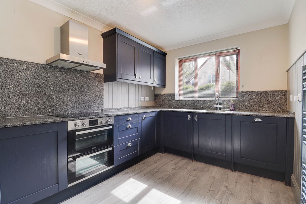 Property photo 3 of 15 Kitchen