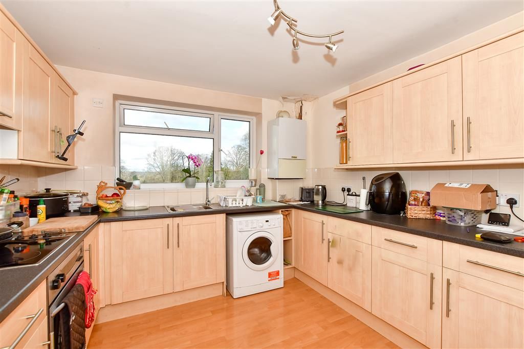 Property photo 3 of 5 Kitchen