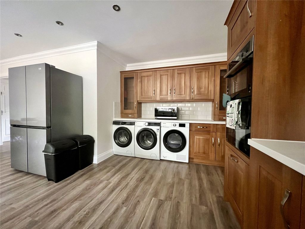 Property photo 2 of 8 Picture No. 03