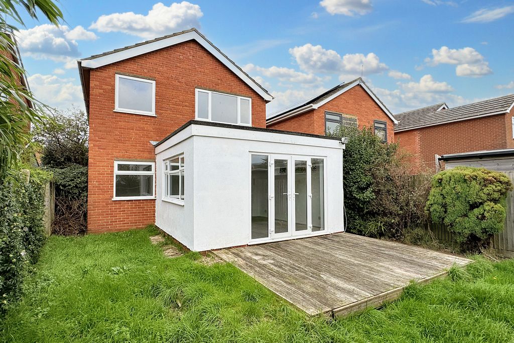 Property photo 3 of 13 Img_5223