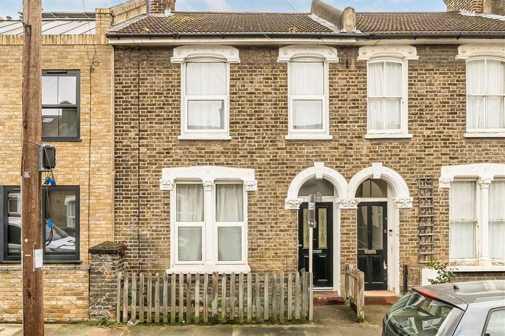 Property photo 1 of 6