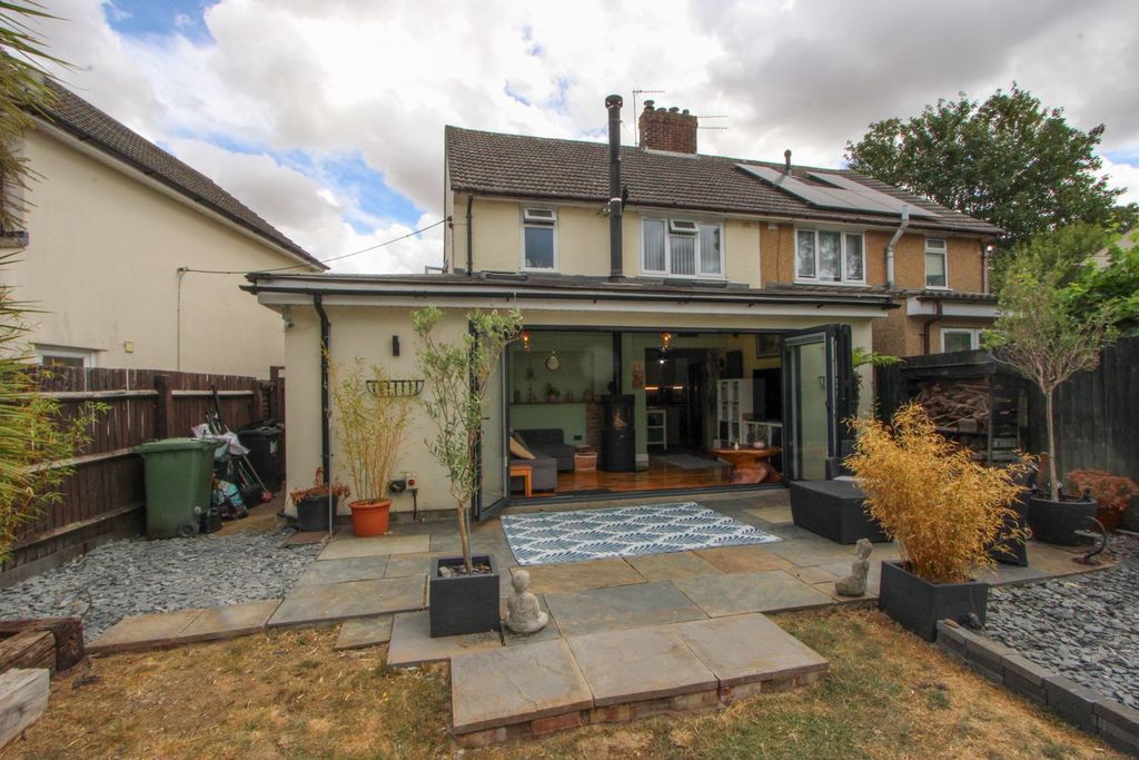 Property photo 1 of 31