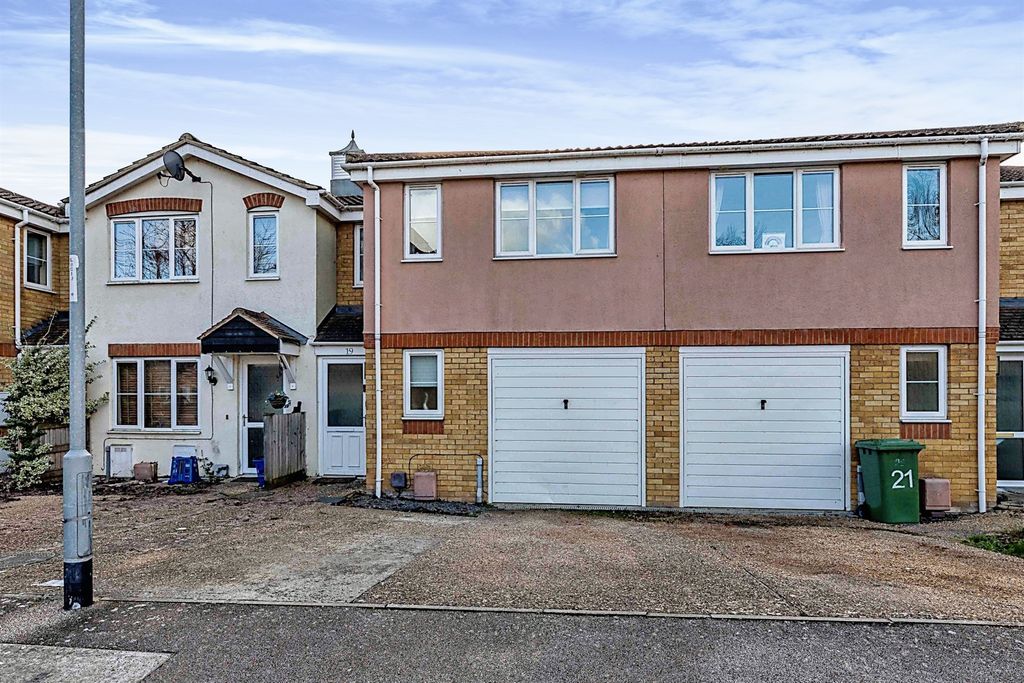 Property photo 2 of 12