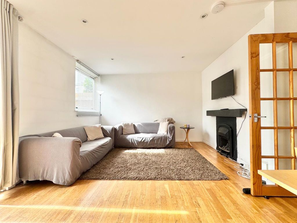 Property photo 3 of 12
