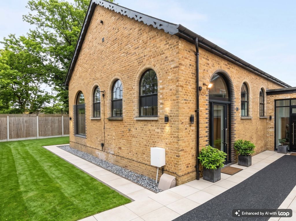 Property photo 1 of 33