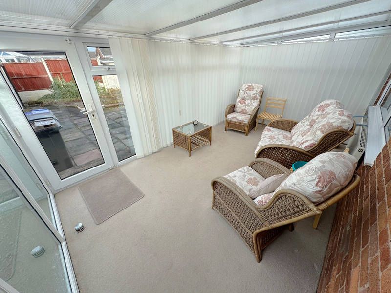 Property photo 3 of 22 Conservatory