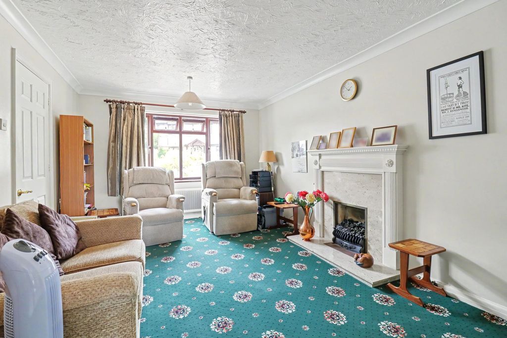 Property photo 3 of 16