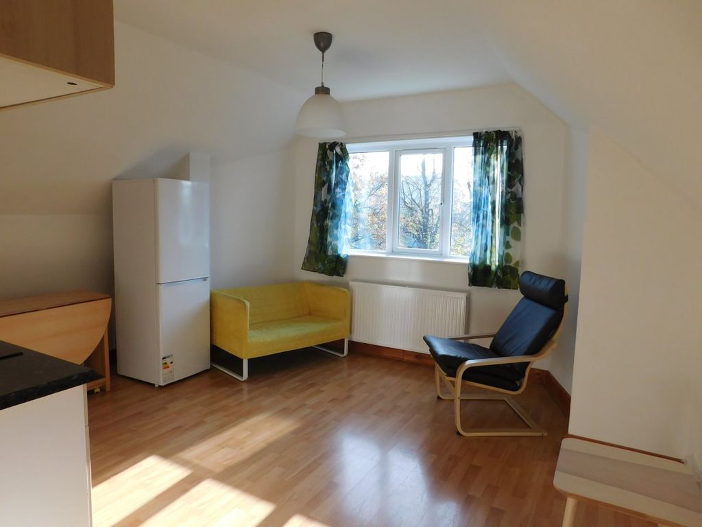 Property photo 1 of 3