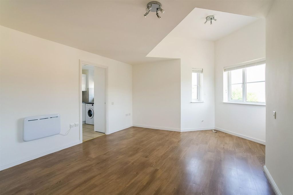 Property photo 3 of 12 Ph7_3760950.Jpg