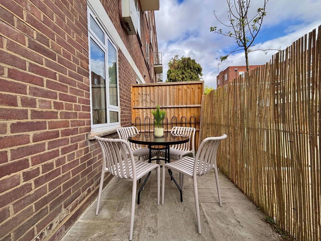 Property photo 3 of 11