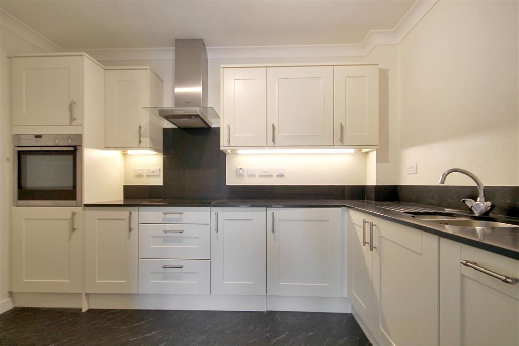 Property photo 2 of 15 Img_2160.Jpg