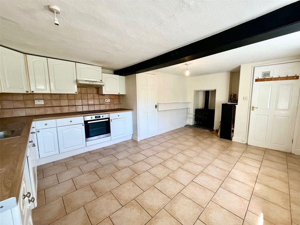 Property photo 3 of 21 Picture No. 33