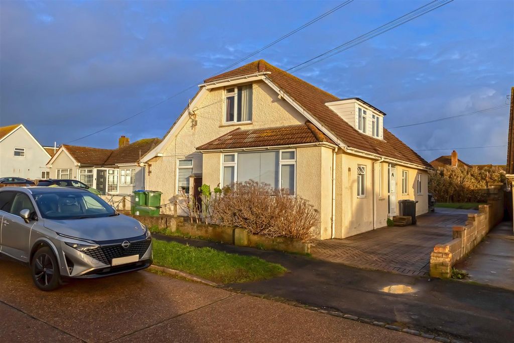 Property photo 1 of 7 Seaview Front.Jpg