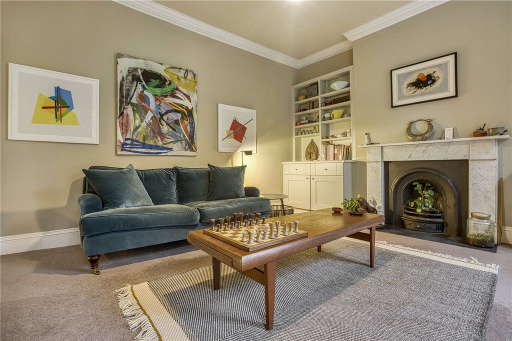 Property photo 2 of 19 Picture No. 17