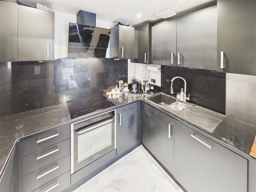 Property photo 3 of 8 F0d611E68261497889122B753805d6Ef_100_Cam03215G0-Pr