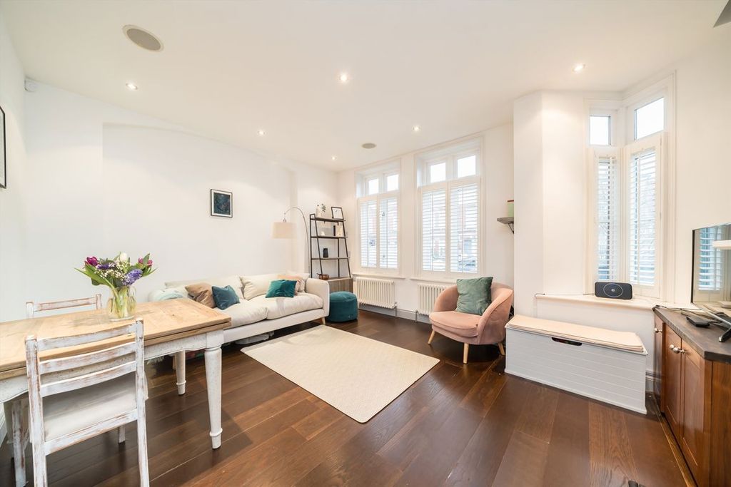 Property photo 2 of 8