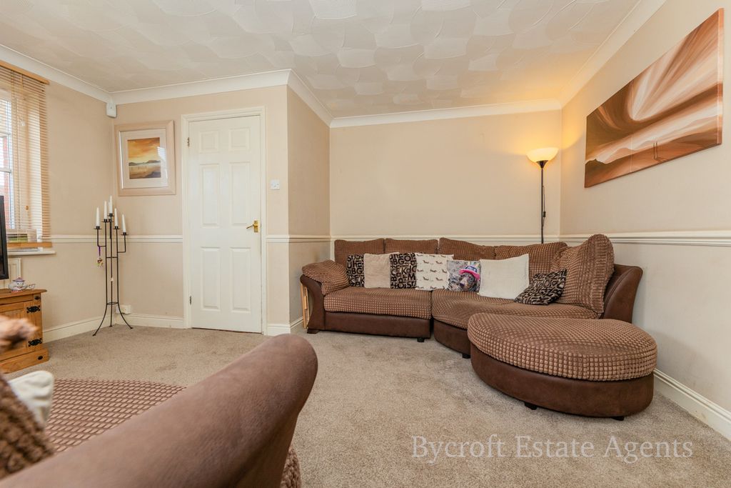 Property photo 3 of 18