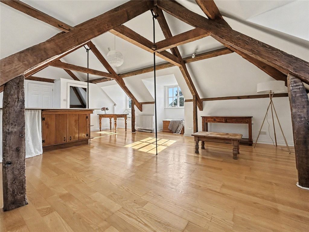 Property photo 2 of 10 Picture No. 11