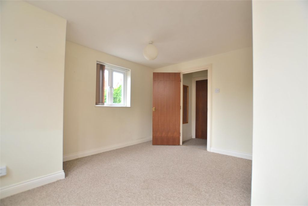 Property photo 2 of 8 Living Room