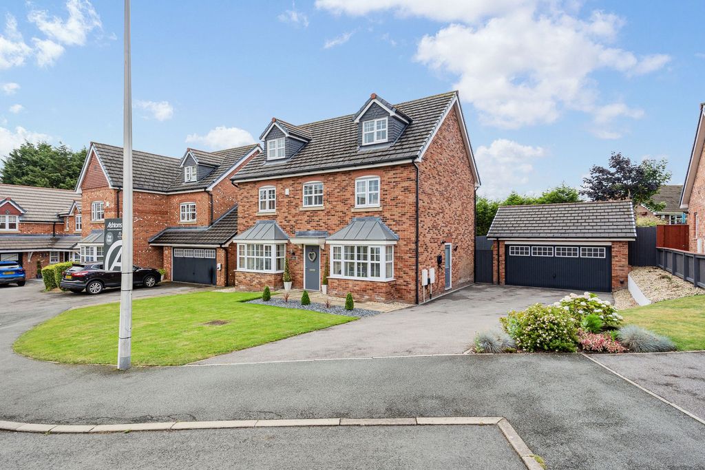Property photo 1 of 42