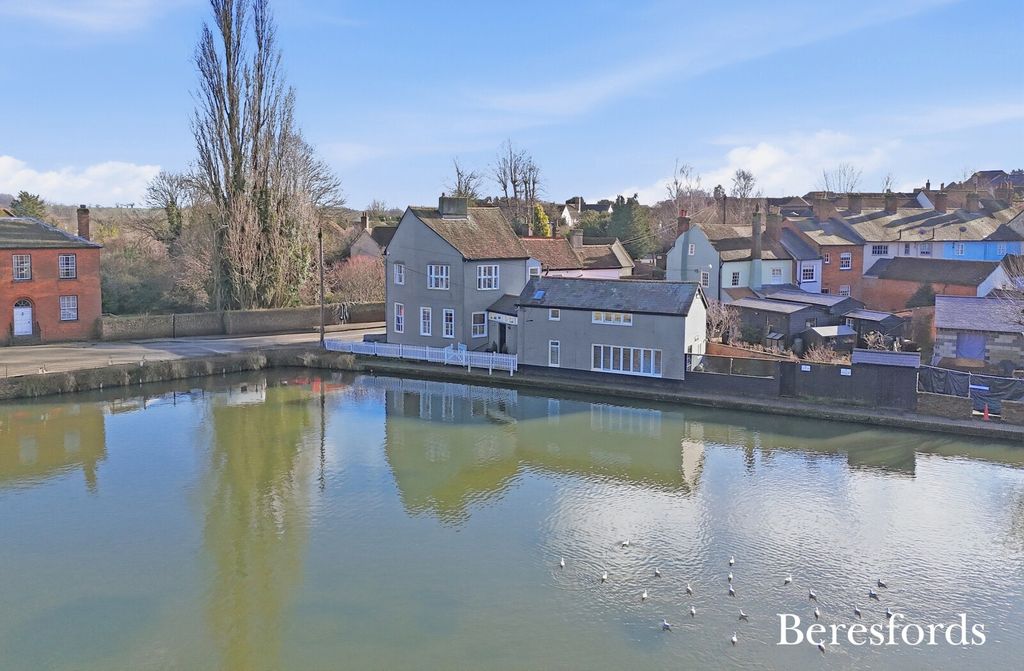 Property photo 1 of 34 Picture No. 63