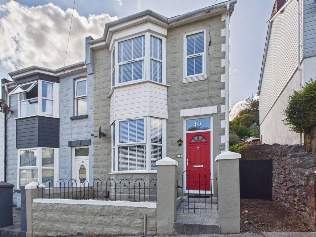 Property photo 1 of 17
