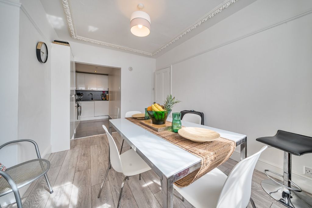 Property photo 3 of 16 Picture No. 02