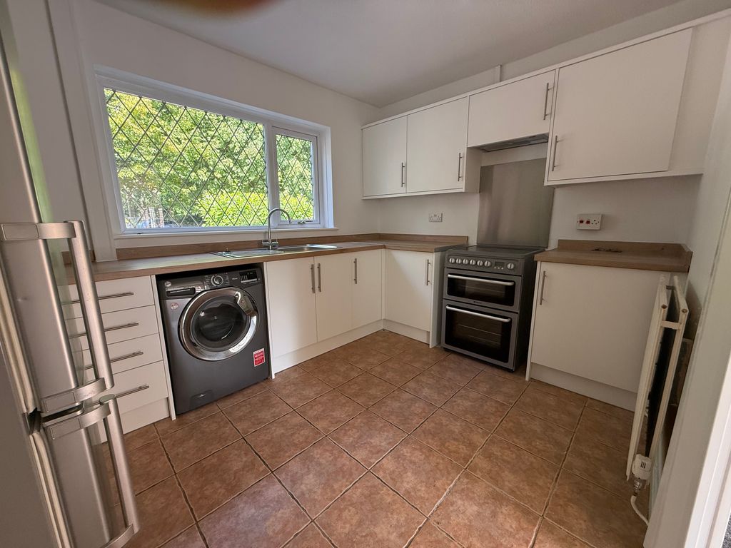 Property photo 3 of 10 Img_4608