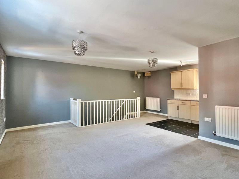 Property photo 3 of 16 Photo 7