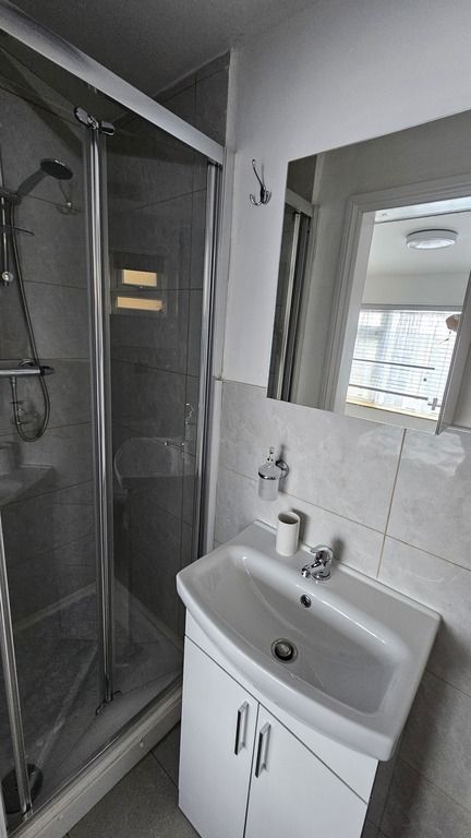 Property photo 3 of 7 En-Suite