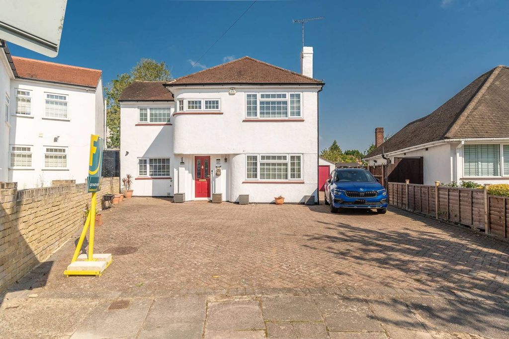 Property photo 2 of 16