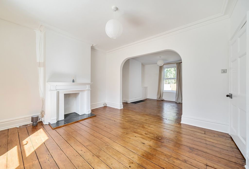 Property photo 3 of 13 1335463-4-6895F2A...