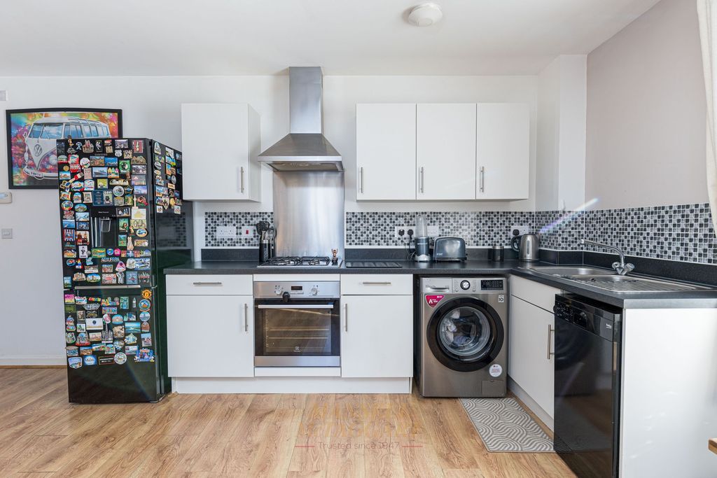 Property photo 2 of 15