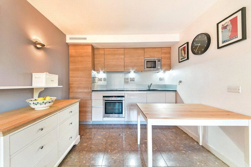 Property photo 2 of 8 Kitchen