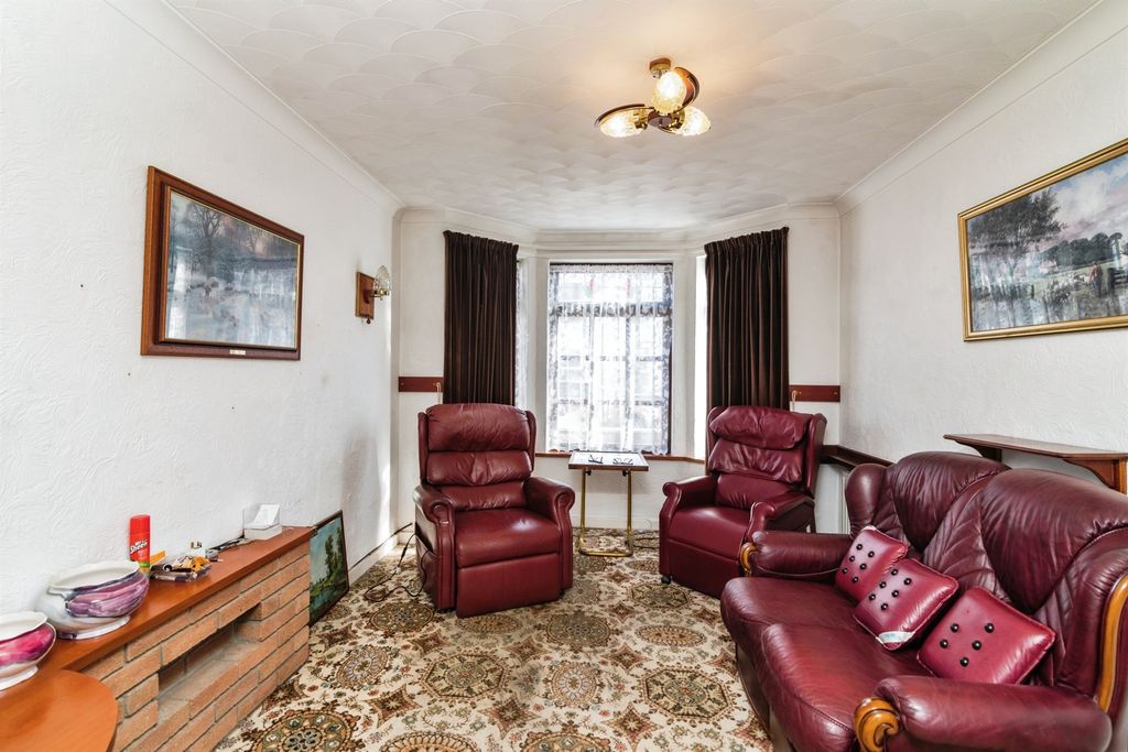 Property photo 2 of 16