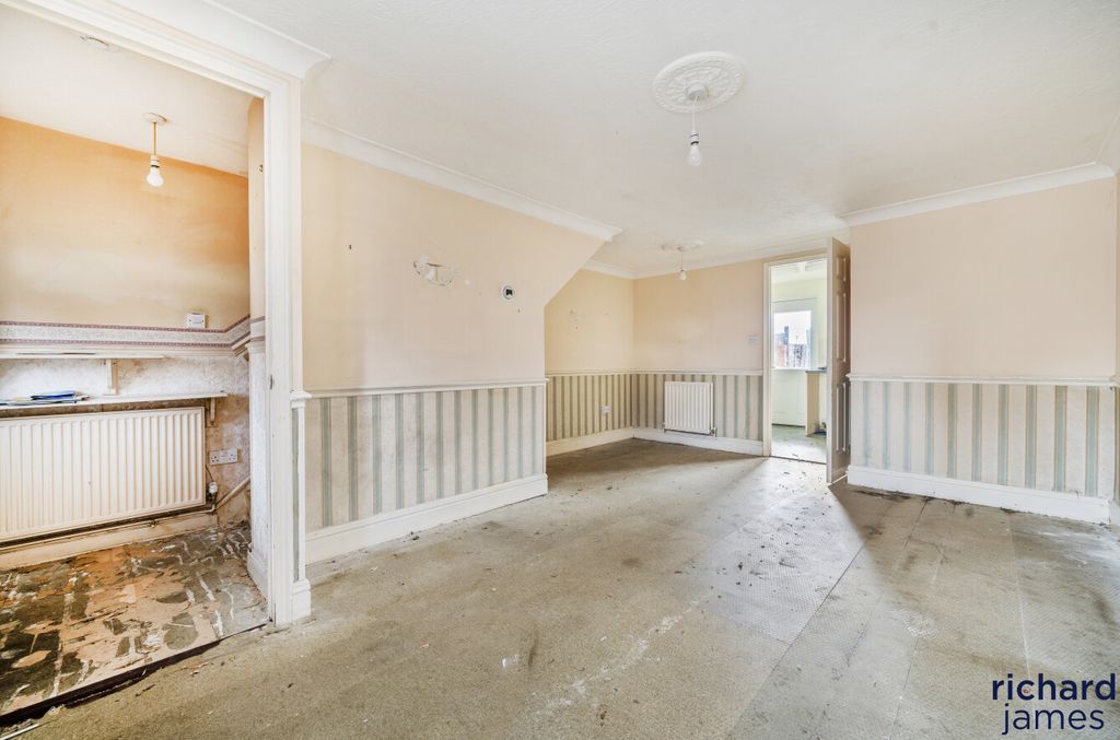 Property photo 2 of 15 F9Fa867Dd39442Ea866F6c3d867A7766