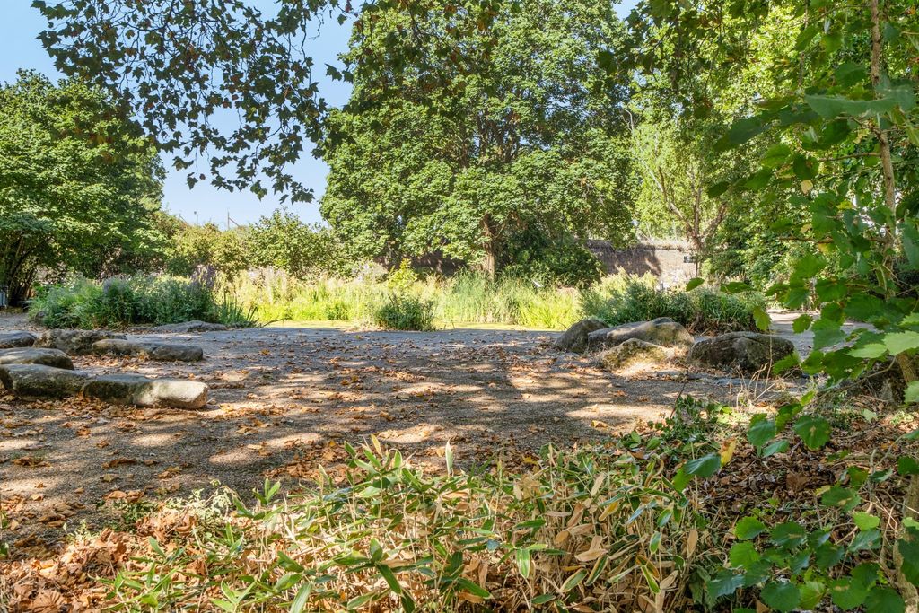 Property photo 2 of 11 5276735