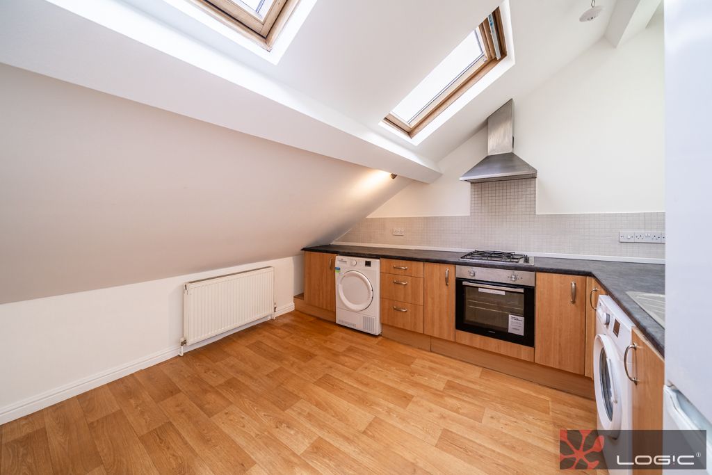 Property photo 3 of 23