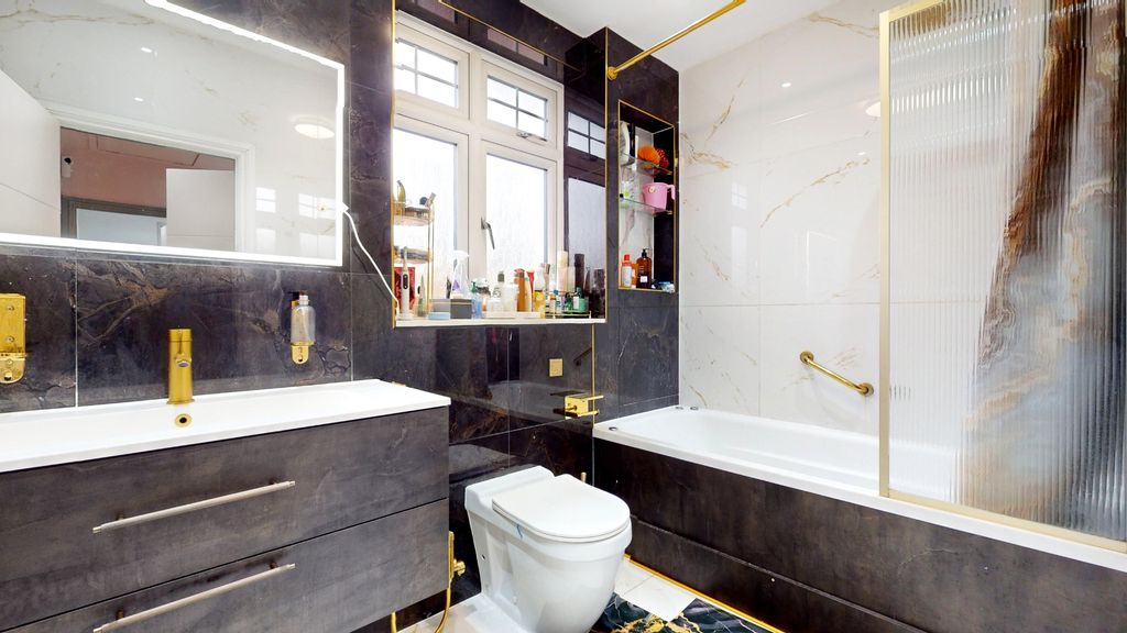 Property photo 3 of 21 4642485