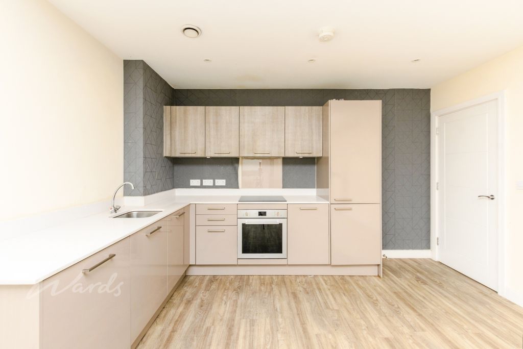 Property photo 3 of 11 Admiralty Kitchen