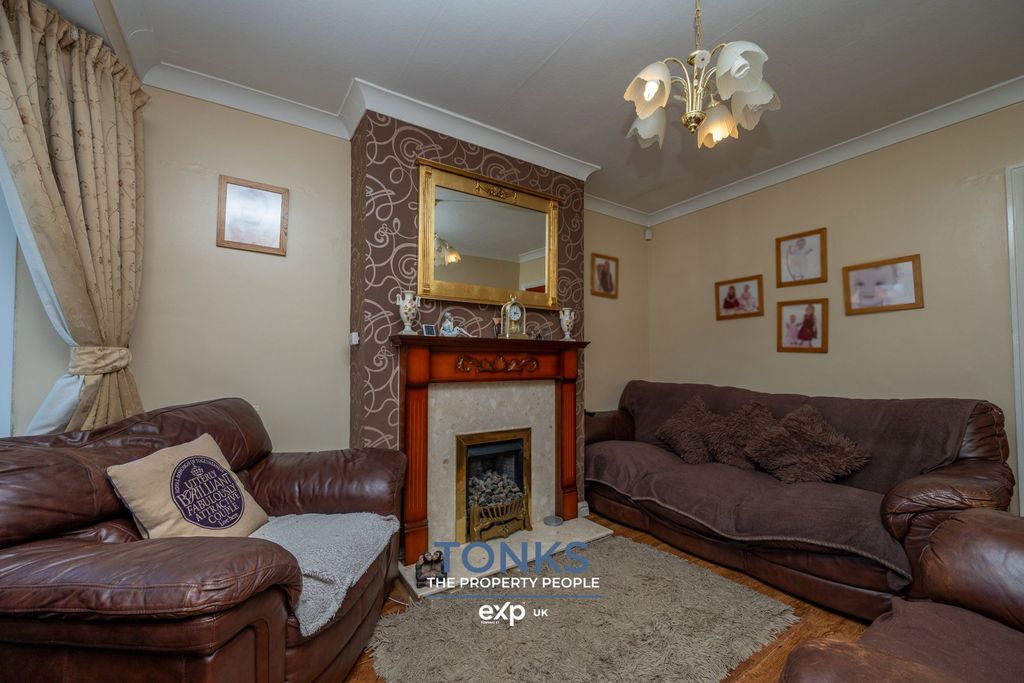 Property photo 3 of 15
