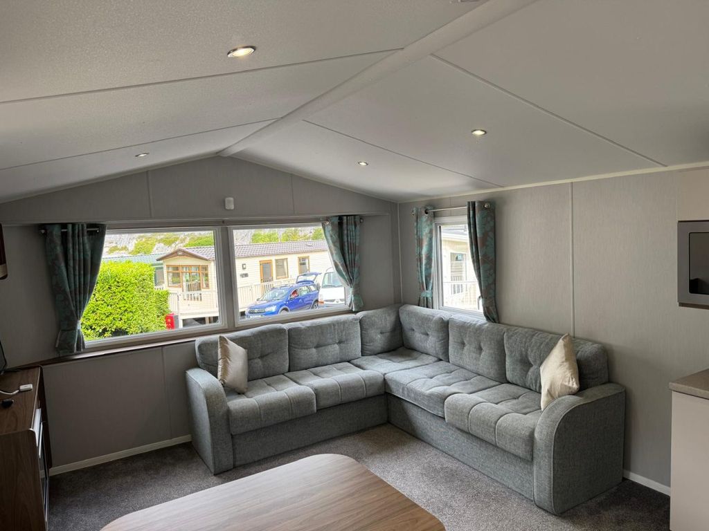 Property photo 3 of 12 Img 20250828 Wa0006