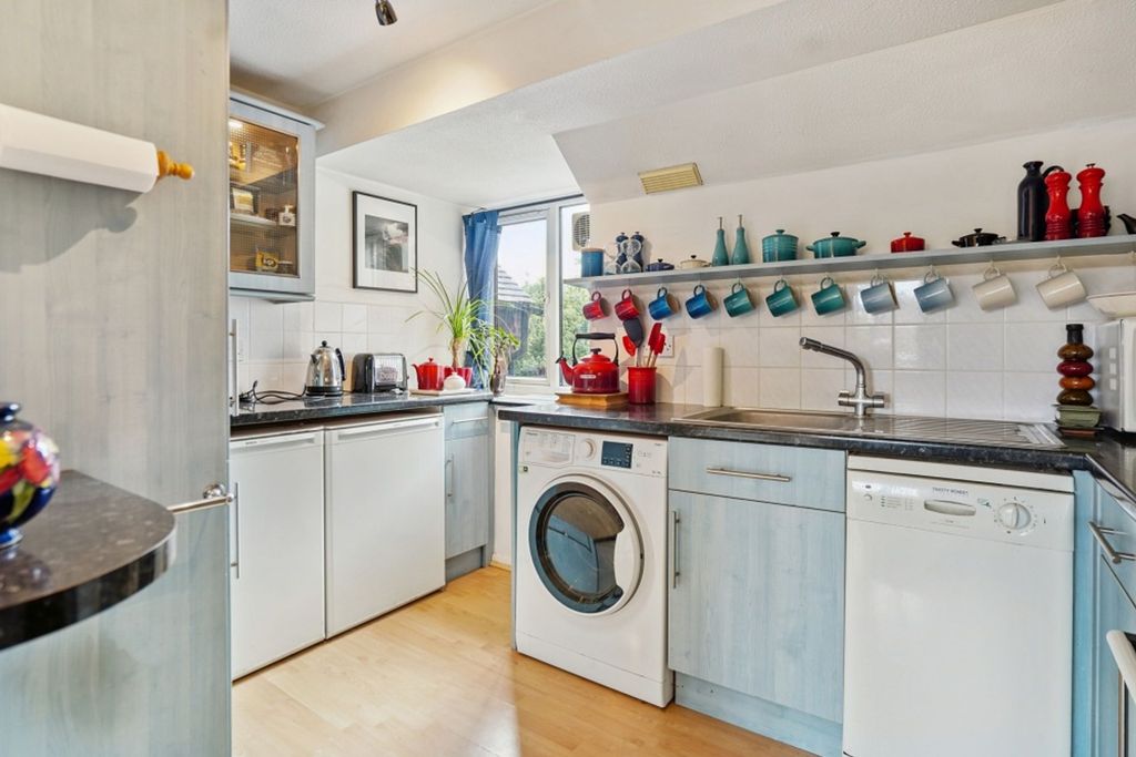 Property photo 3 of 8