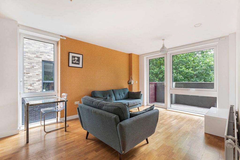 Property photo 1 of 20 Reception