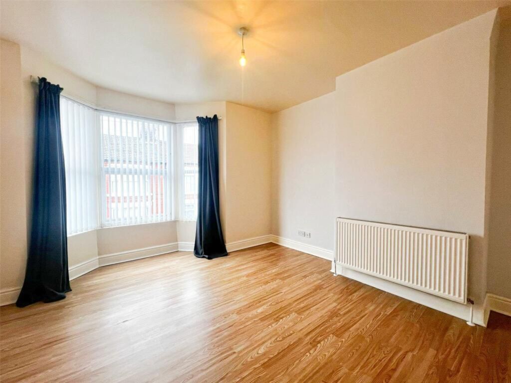 Property photo 3 of 11 Bedroom
